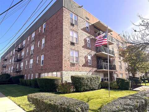 60 Hempstead Avenue, Lynbrook, NY 11563