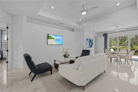 2499 Pine, NAPLES, FL 34112