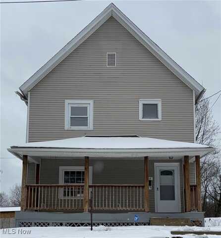 64 Poland Avenue, Struthers, OH 44471