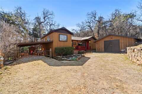 569 5th Street, Hinton, OK 73047