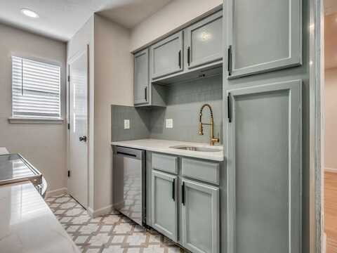 11421 Springhollow Road, Oklahoma City, OK 73120