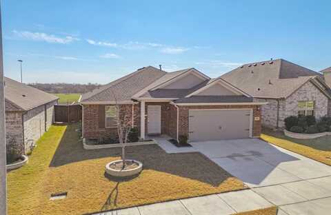 508 Bronze Forest Drive, Fort Worth, TX 76131