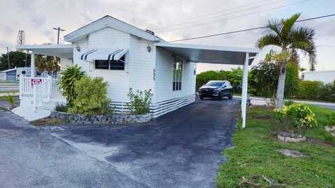 525 NE 46th Ct, Pompano Beach, FL 33064