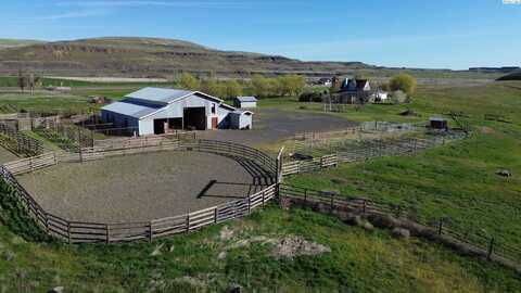 821 Old SR 26, Hay/Hooper, WA 99333