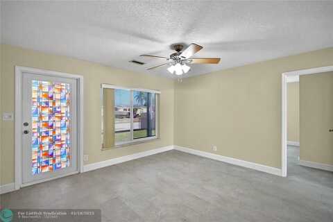 450 NW 51st Ct, Oakland Park, FL 33309