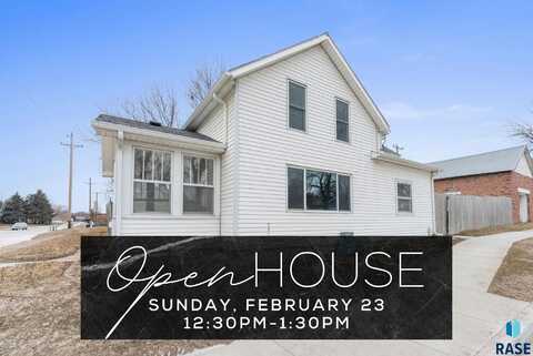 112 E 3rd St, Dell Rapids, SD 57022