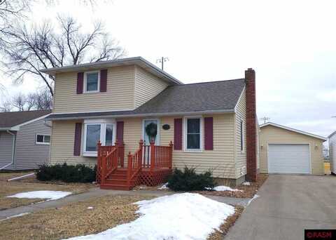 107 SE 4th Street, Fairfax, MN 55332