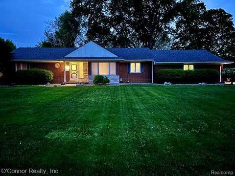 43 W BREITMEYER, Mount Clemens, MI 48043