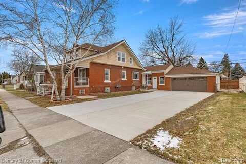 1076 LINDBERGH Street, Wyandotte, MI 48192