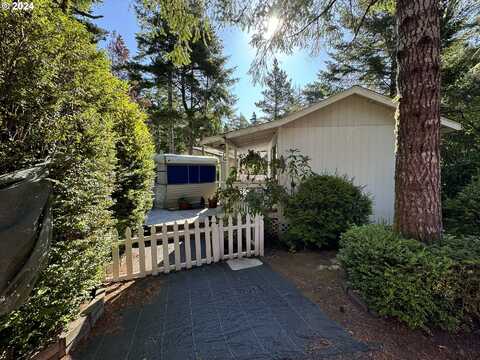 246 HORSESHOE BEND, Florence, OR 97439