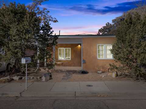 234 Fiesta, Santa Fe, NM 87501