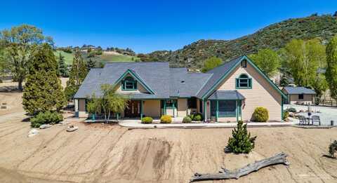 25820 Skyline Drive, Tehachapi, CA 93561