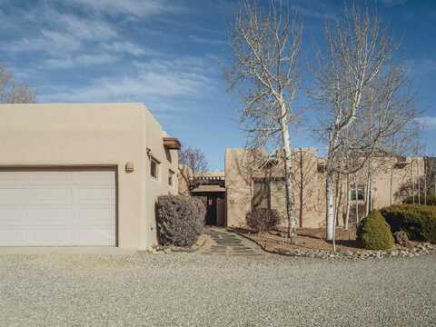 13 Codorniz, Taos, NM 87581