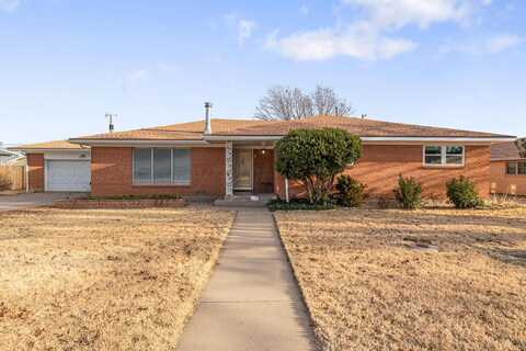 515 Overland Trail, Fritch, TX 79036