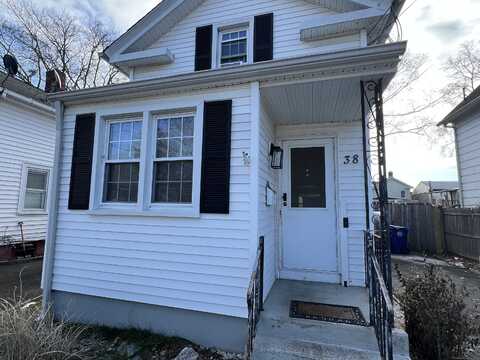 38 New Street, West Haven, CT 06516