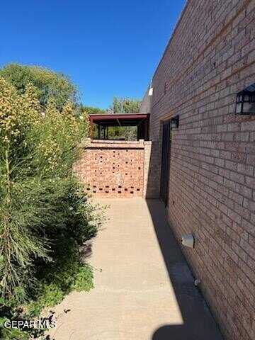 7465 Stoney Hill Drive, El Paso, TX 79904