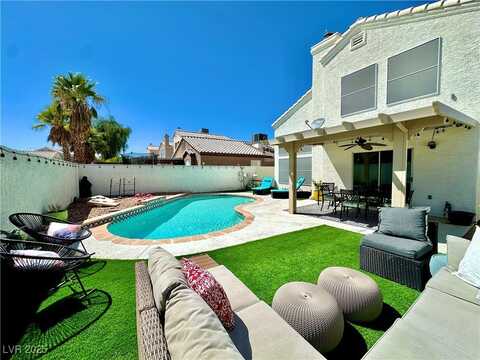 8233 Hydra Lane, Las Vegas, NV 89128