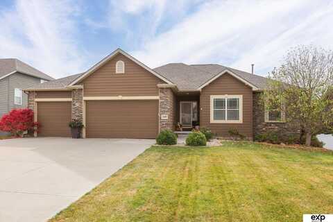 19409 Manderson Circle, Elkhorn, NE 68022