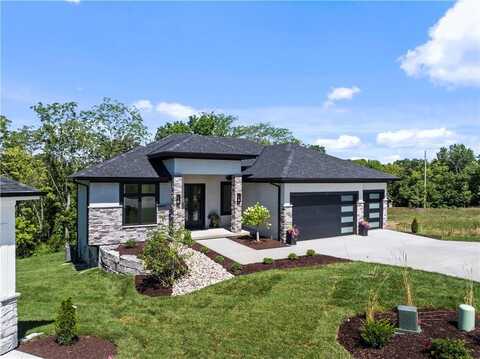 2504 NE Woodland Oak Circle, Lees Summit, MO 64086