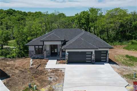 2504 NE Woodland Oak Circle, Lees Summit, MO 64086