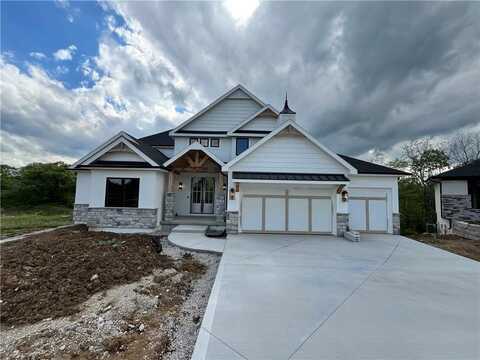 2508 NE Woodland Oak Circle, Lees Summit, MO 64086