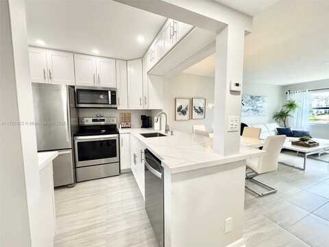3405 NW 48th Ave, Lauderdale Lakes, FL 33319