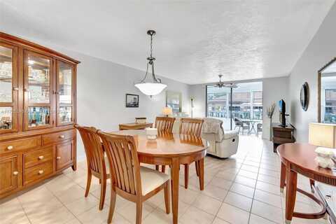 2811 Somerset Dr, Lauderdale Lakes, FL 33311