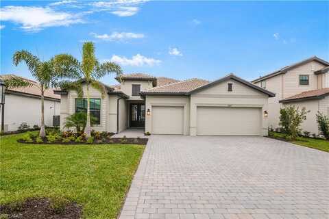 21067 Hallandale, ESTERO, FL 33928