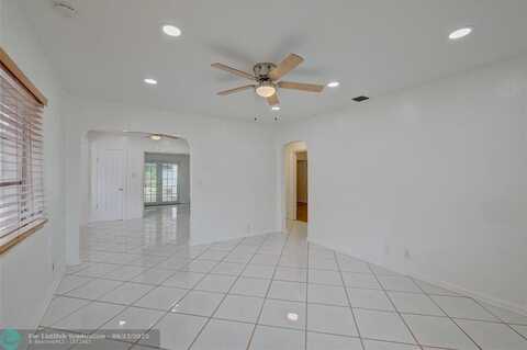 2735 Adams St, Hollywood, FL 33020