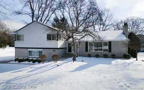 3933 FAR HILL Drive, Bloomfield Hills, MI 48304