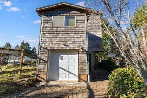 101 S Quadrant ST, Rockaway Beach, OR 97136