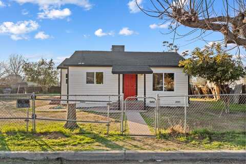 559 S Page Street, Porterville, CA 93257