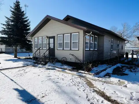 409 4th Street, Bath, SD 57427