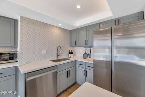 2323 N CENTRAL Avenue, Phoenix, AZ 85004