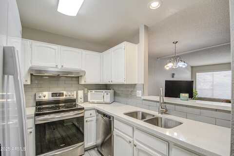 4608 W MARYLAND Avenue, Glendale, AZ 85301