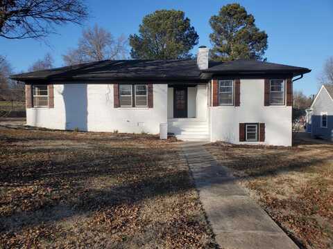 889 W main Street, Piggott, AR 72454