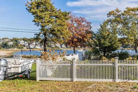 9 Wabash Avenue, Pocasset, MA 02559