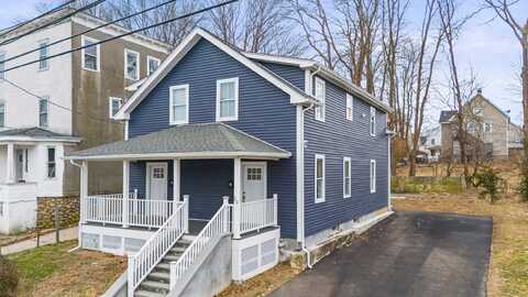 23 Moore Avenue, New London, CT 06320