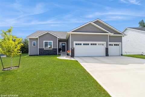 717 Chayse Street SW, Bondurant, IA 50035