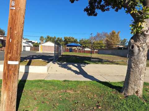 4617 Illinois E, Fresno, CA 93702