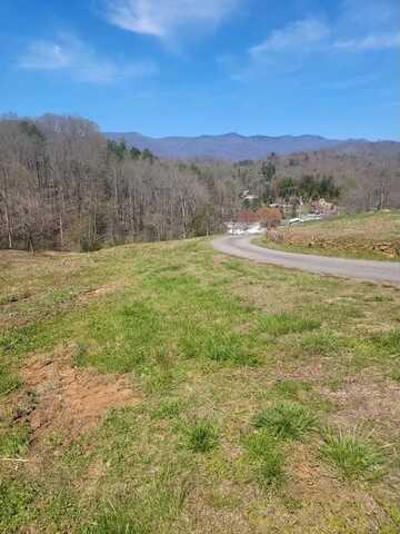 174 Walter Ashe Road, Sylva, NC 28779