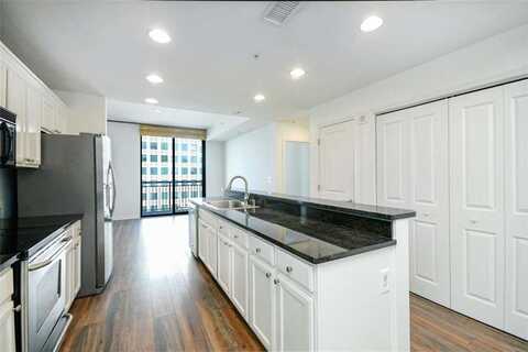 3040 Peachtree Road, Atlanta, GA 30305