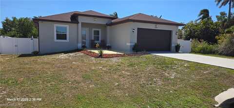 3196 Connecticut Avenue, Naples, FL 34112