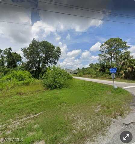1833 Richmond Avenue N, Lehigh Acres, FL 33972