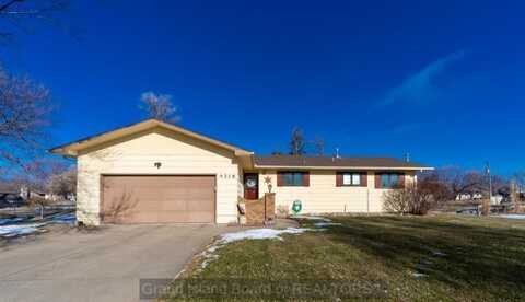 4318 Lariat Lane, Grand Island, NE 68803