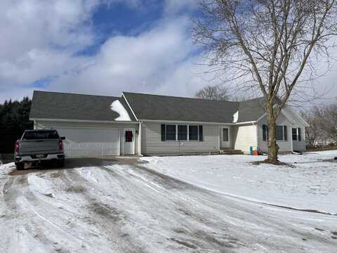 17375 Sorensen Avenue NE, Gowen, MI 49326