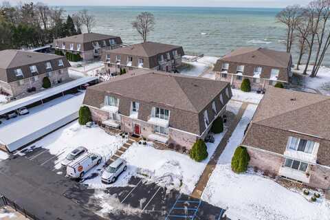 3618 Lakeshore Dr., Saint Joseph, MI 49085