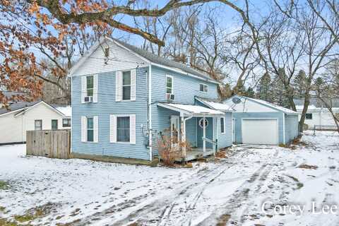 610 W Montcalm Street, Greenville, MI 48838