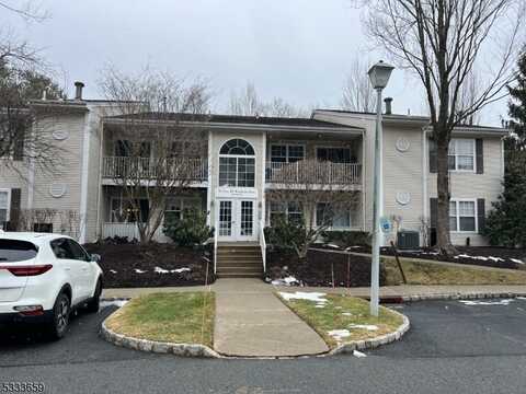 61 Brookside Ln, Mount Arlington, NJ 07856