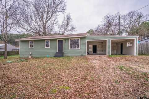 369 Pinewood Rd., Hallsville, TX 75650